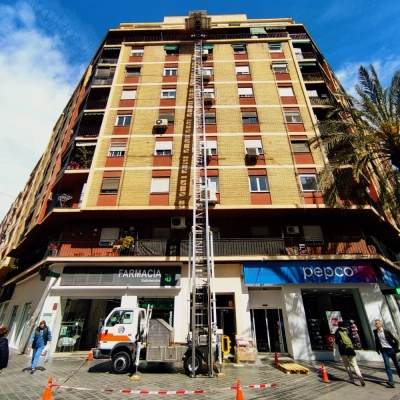 Plataforma elevadora para mudanza noveno piso