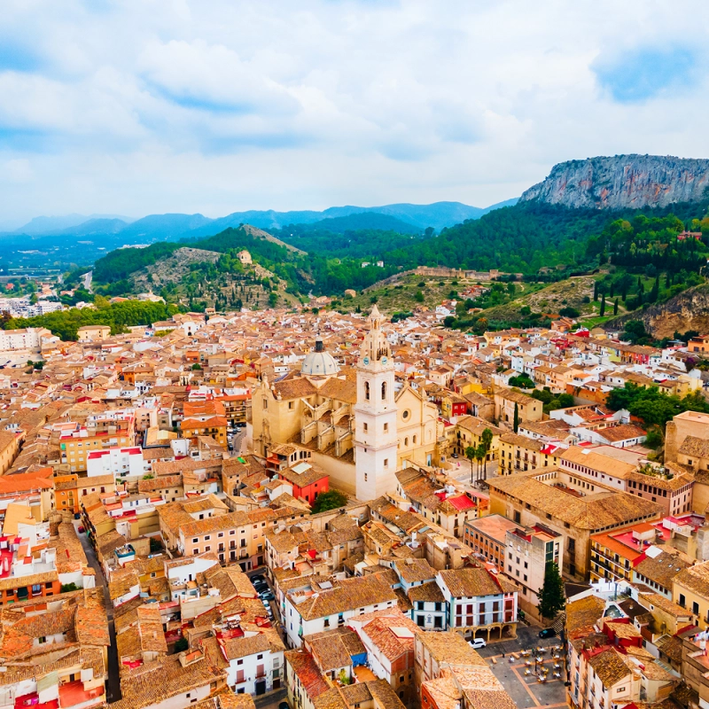 Vista panorámica del centro de Xàtiva desde el mirador – Mudanzas Montroy en Xàtiva